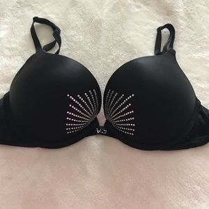 Victoria’s Secret Miraculous Plunge Push-up Bra